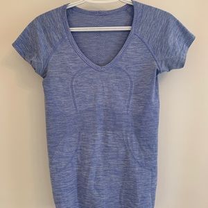Athletic Lululemon baby blue V T-shirt